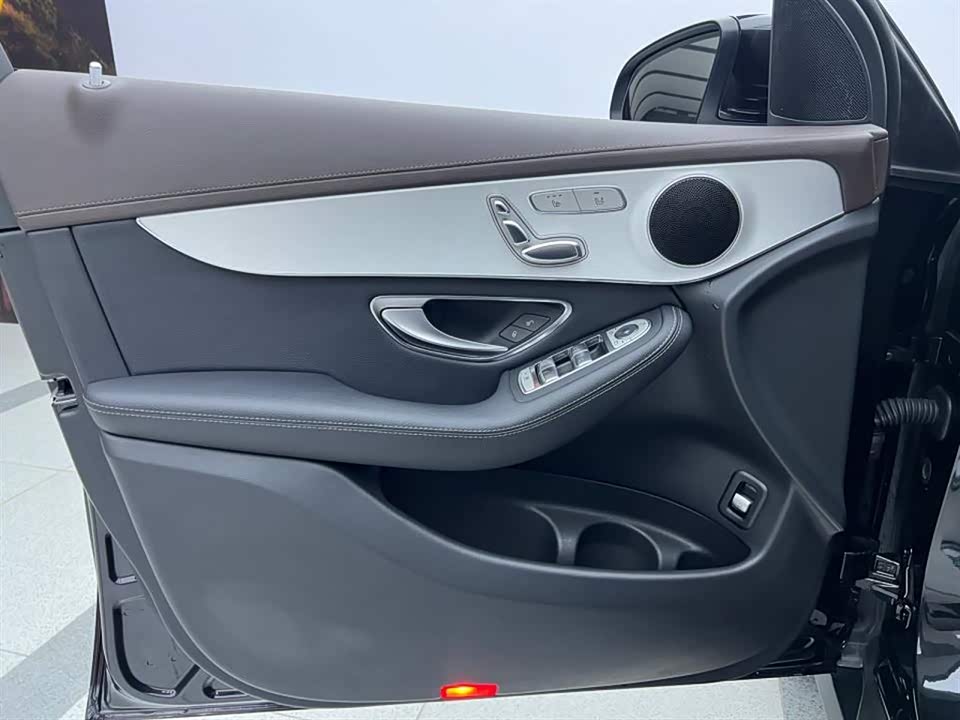 Mercedes-Benz GLC Mercedes-Benz GLC