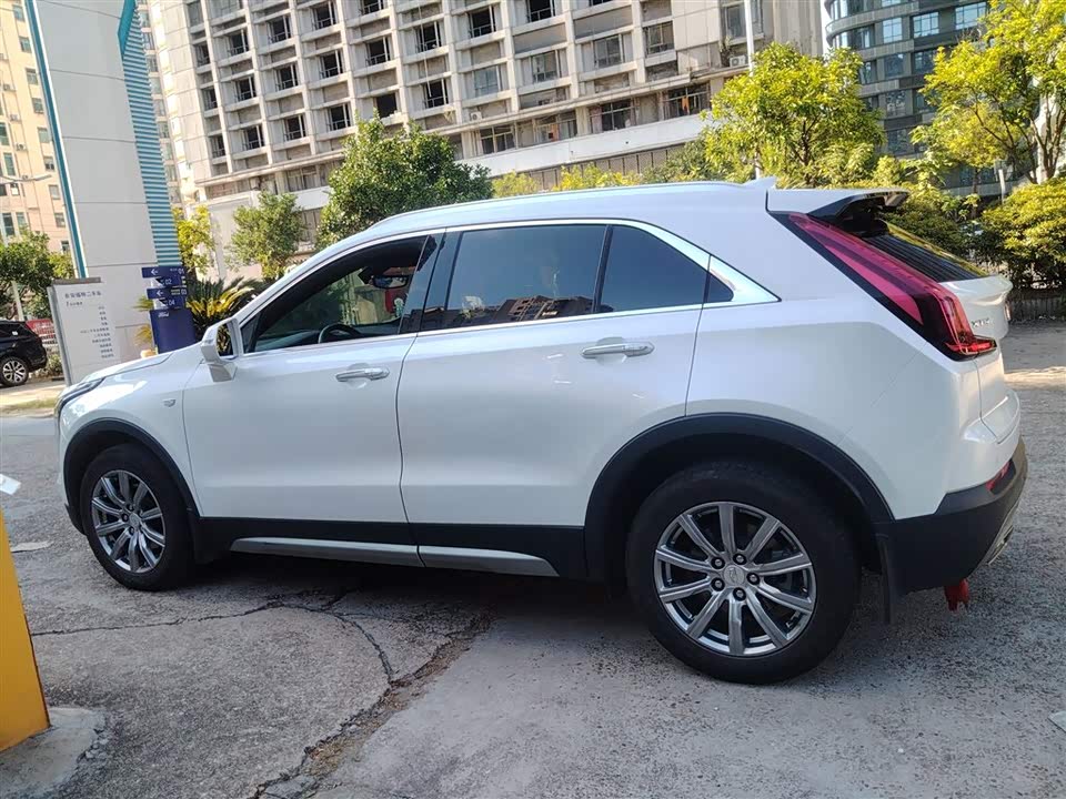 Cadillac XT4