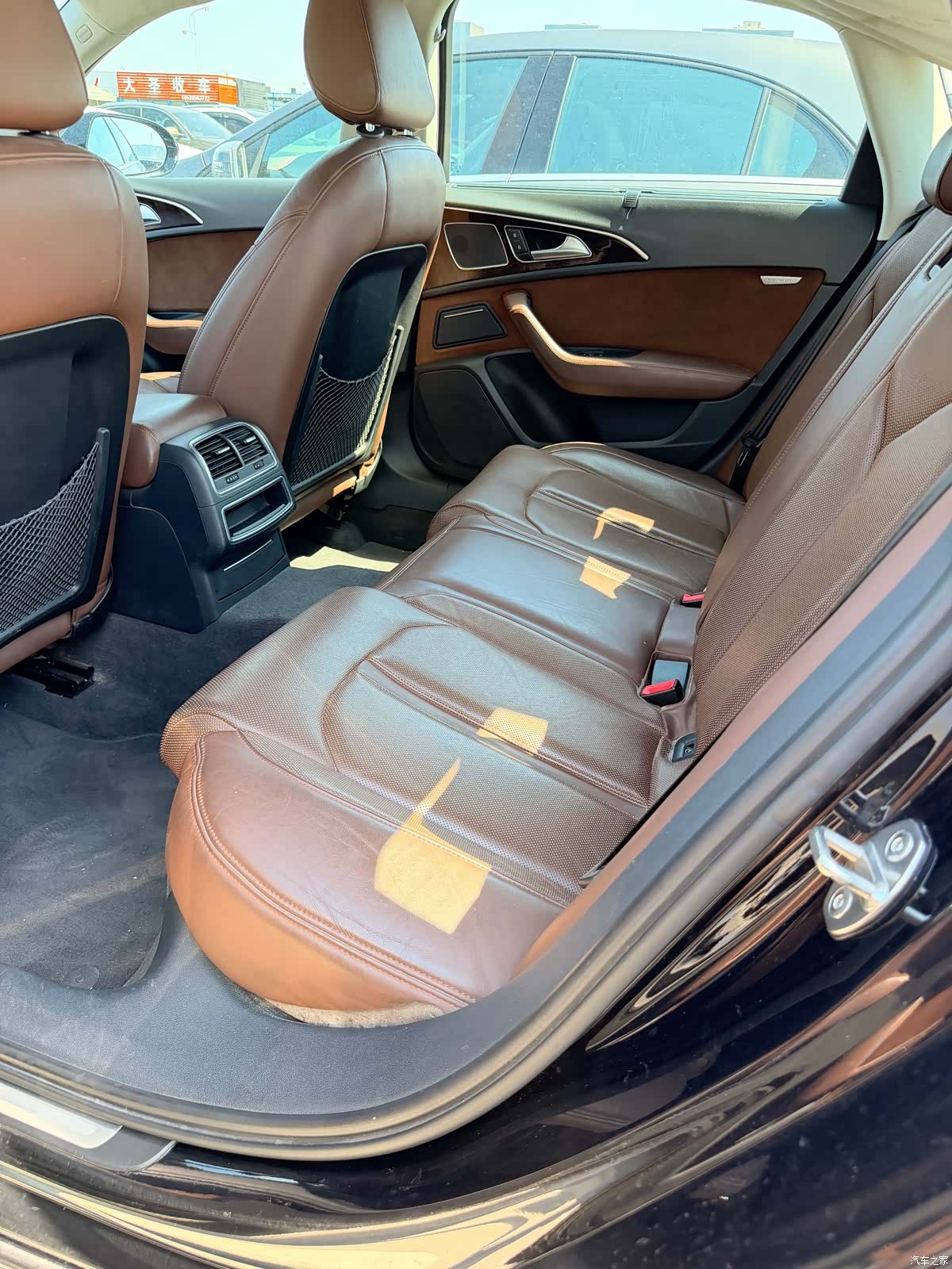 Audi A6L, 2015 11