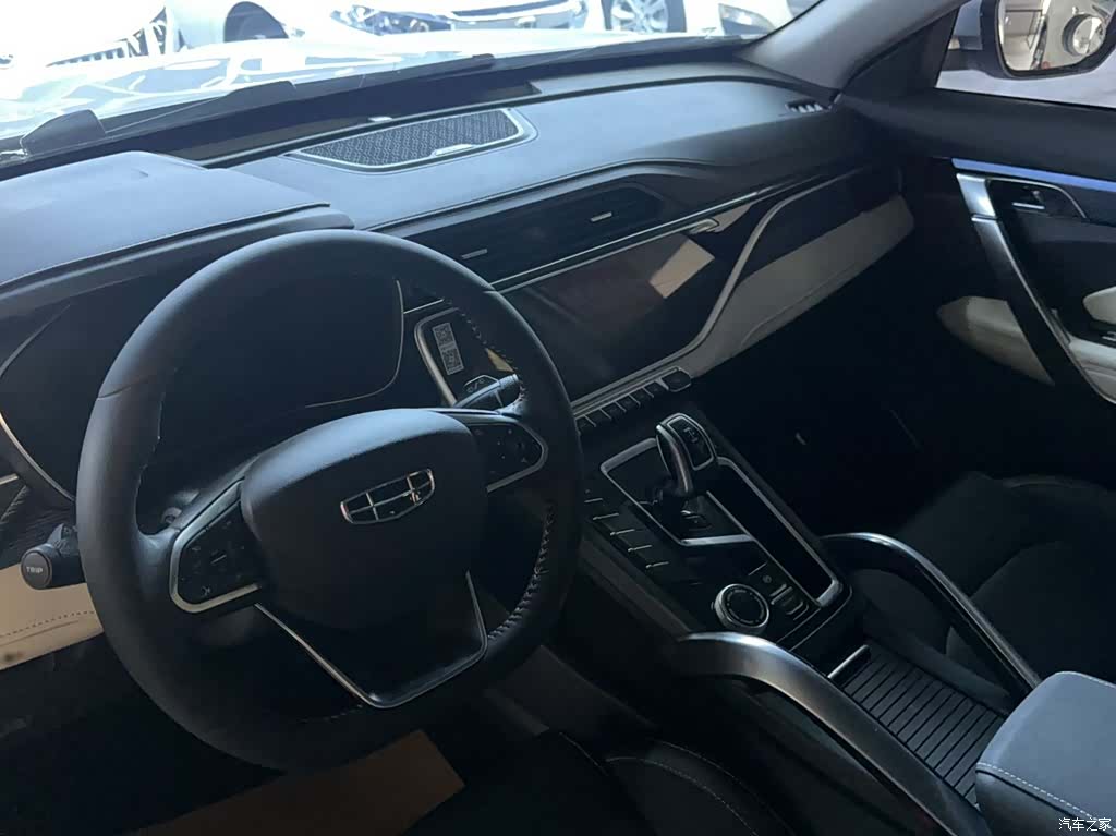 Geely Boyue, 2022 16
