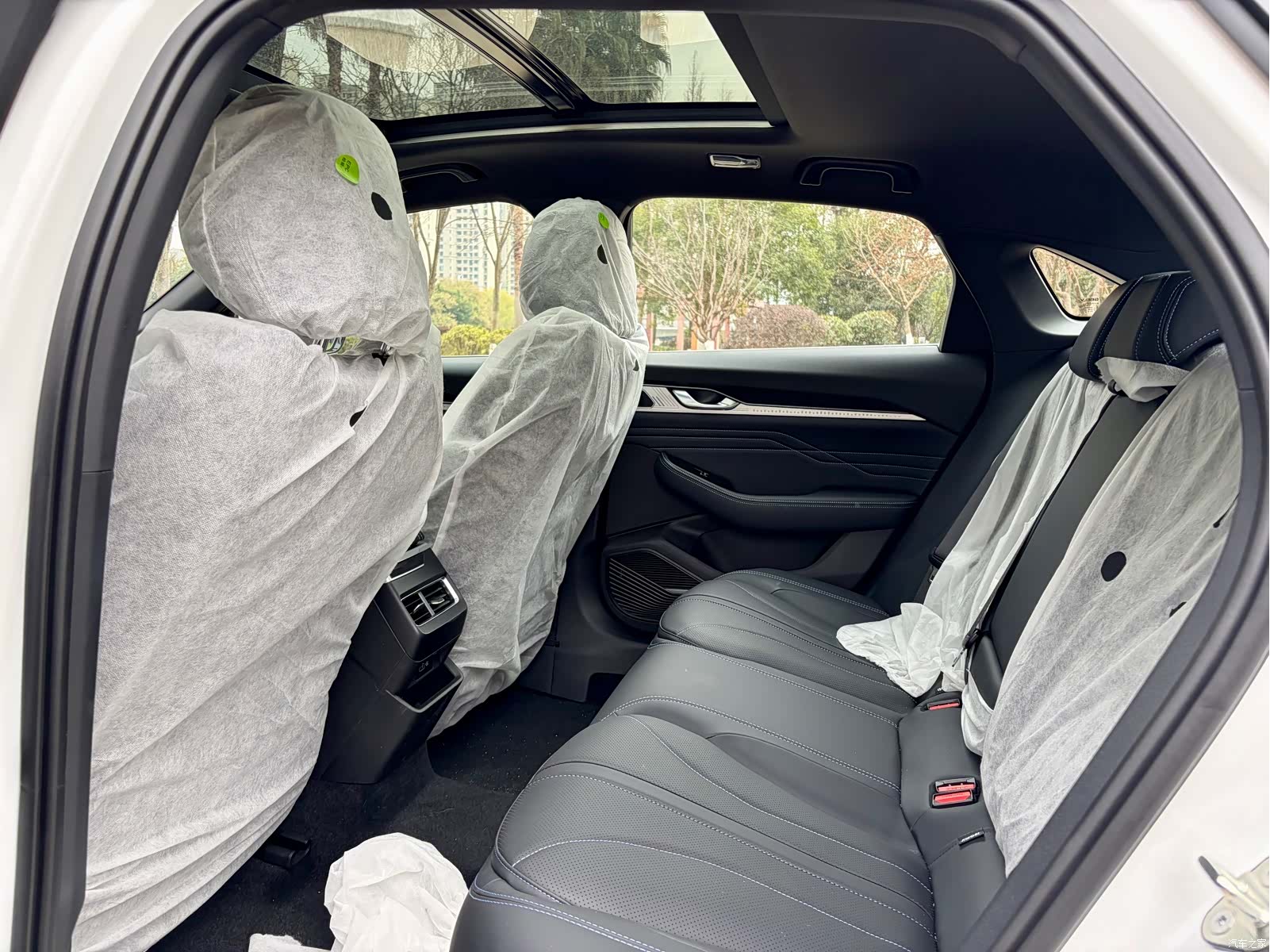 Geely Preface, 2025 8