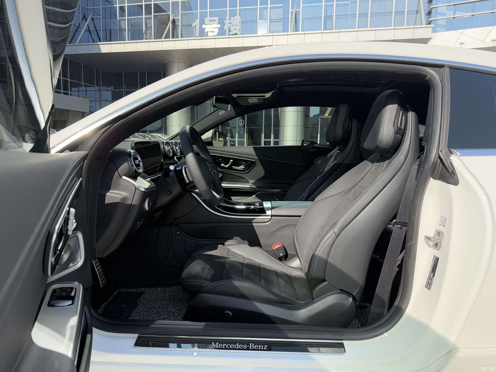 Mercedes-Benz CLE, 2025 4