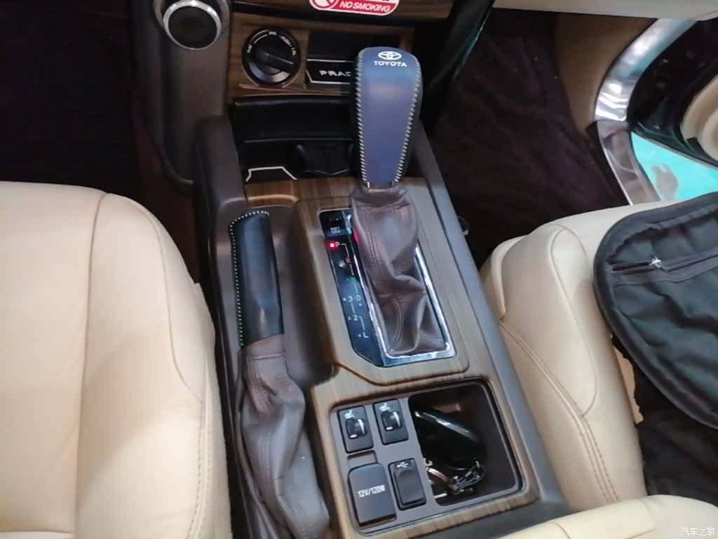 Toyota Prado, 2015 14