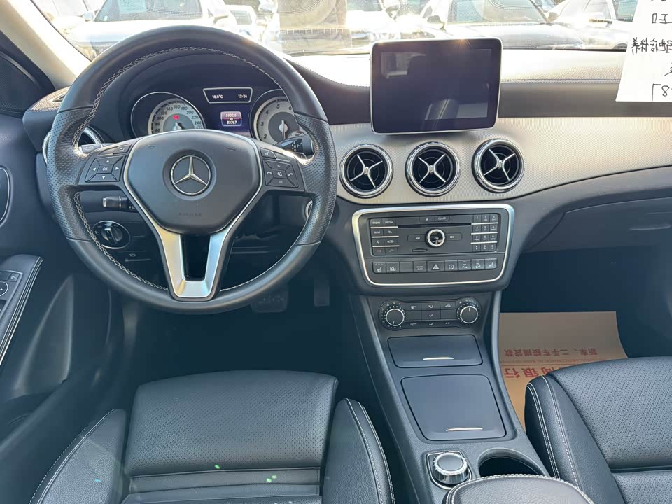 Mercedes-Benz GLA