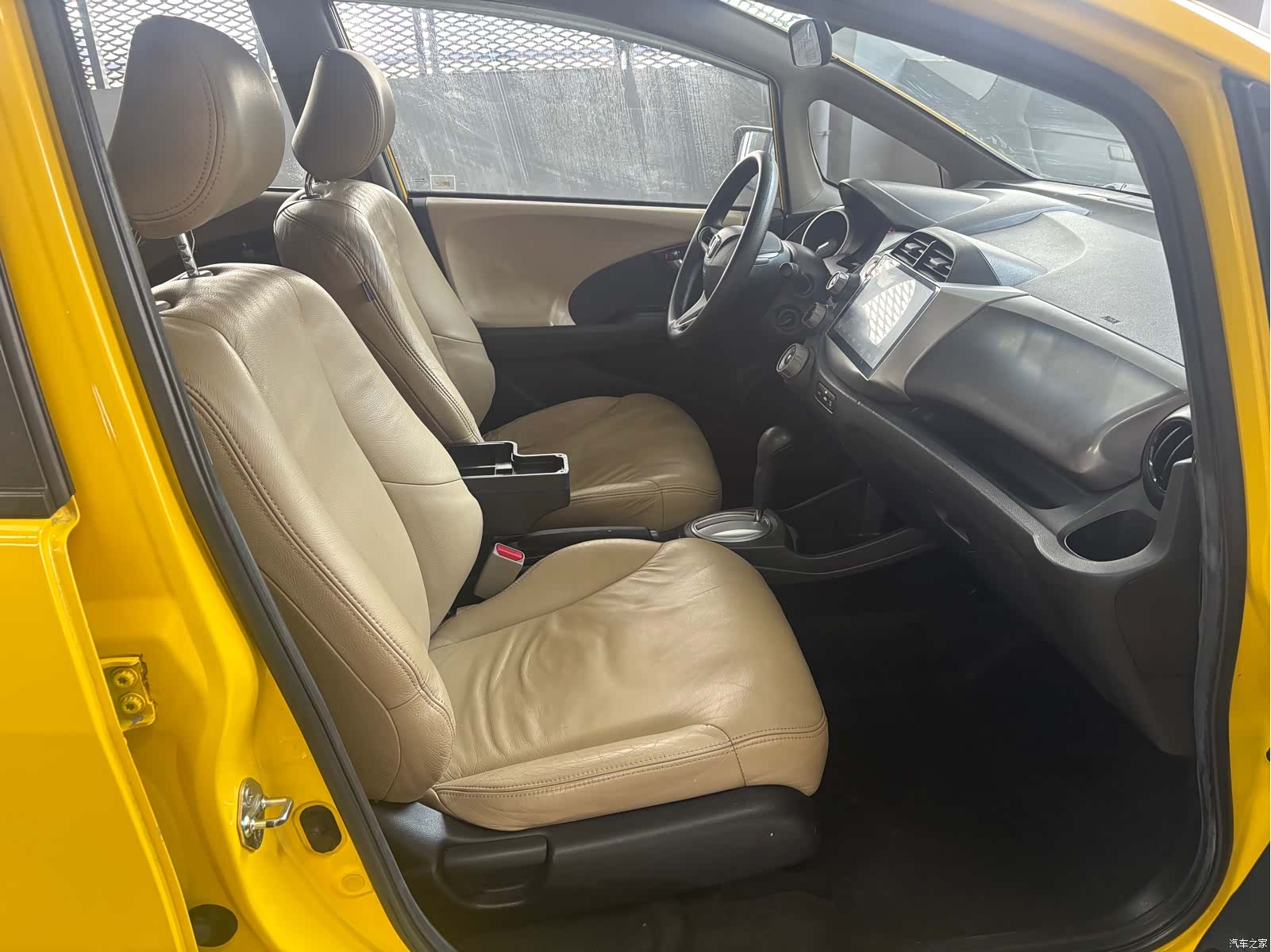 Honda Fit, 2008 все фото