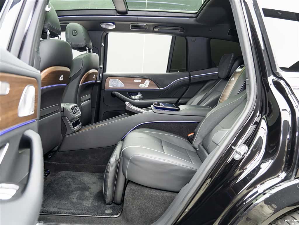 Maybach GLS, 2022 10