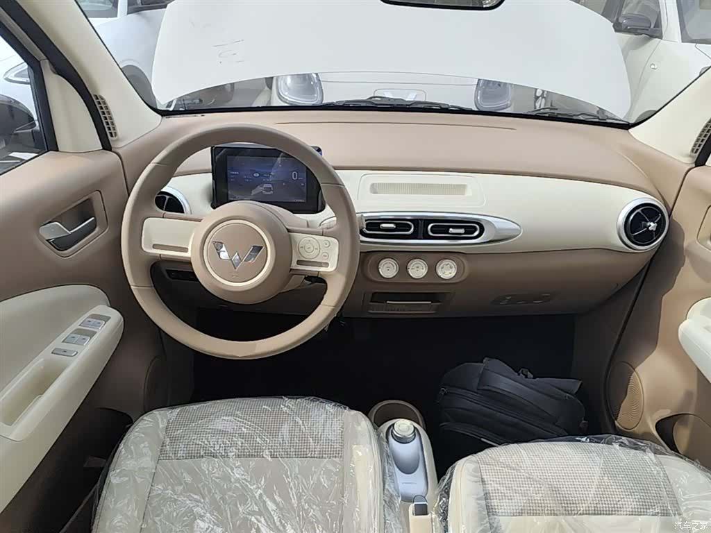 Wuling MINIEV, 2026 10