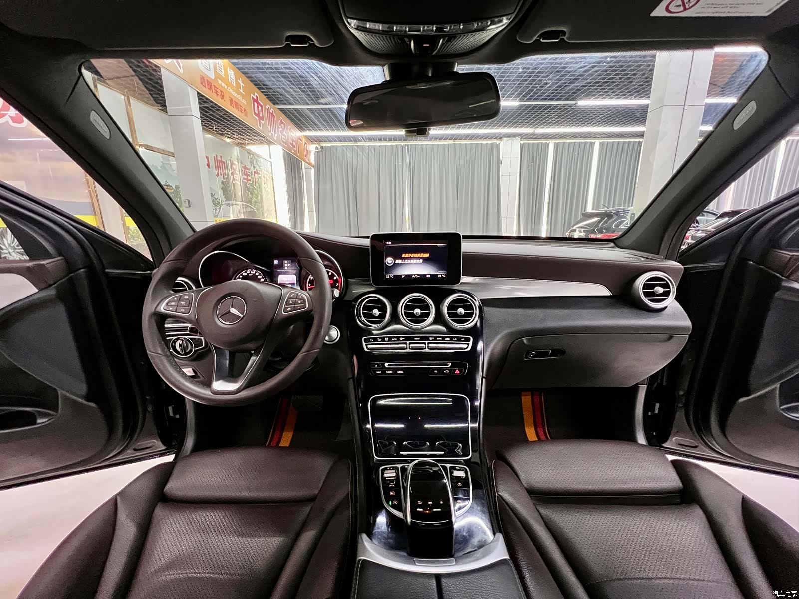 Mercedes-Benz GLC, 2017 16