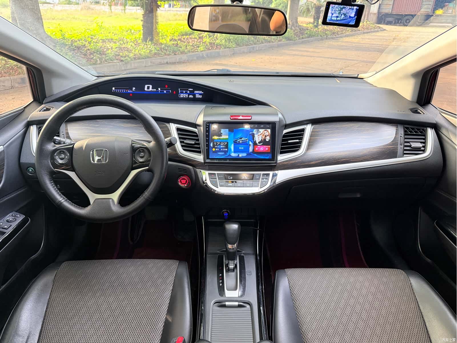Honda Jade, 2017 все фото
