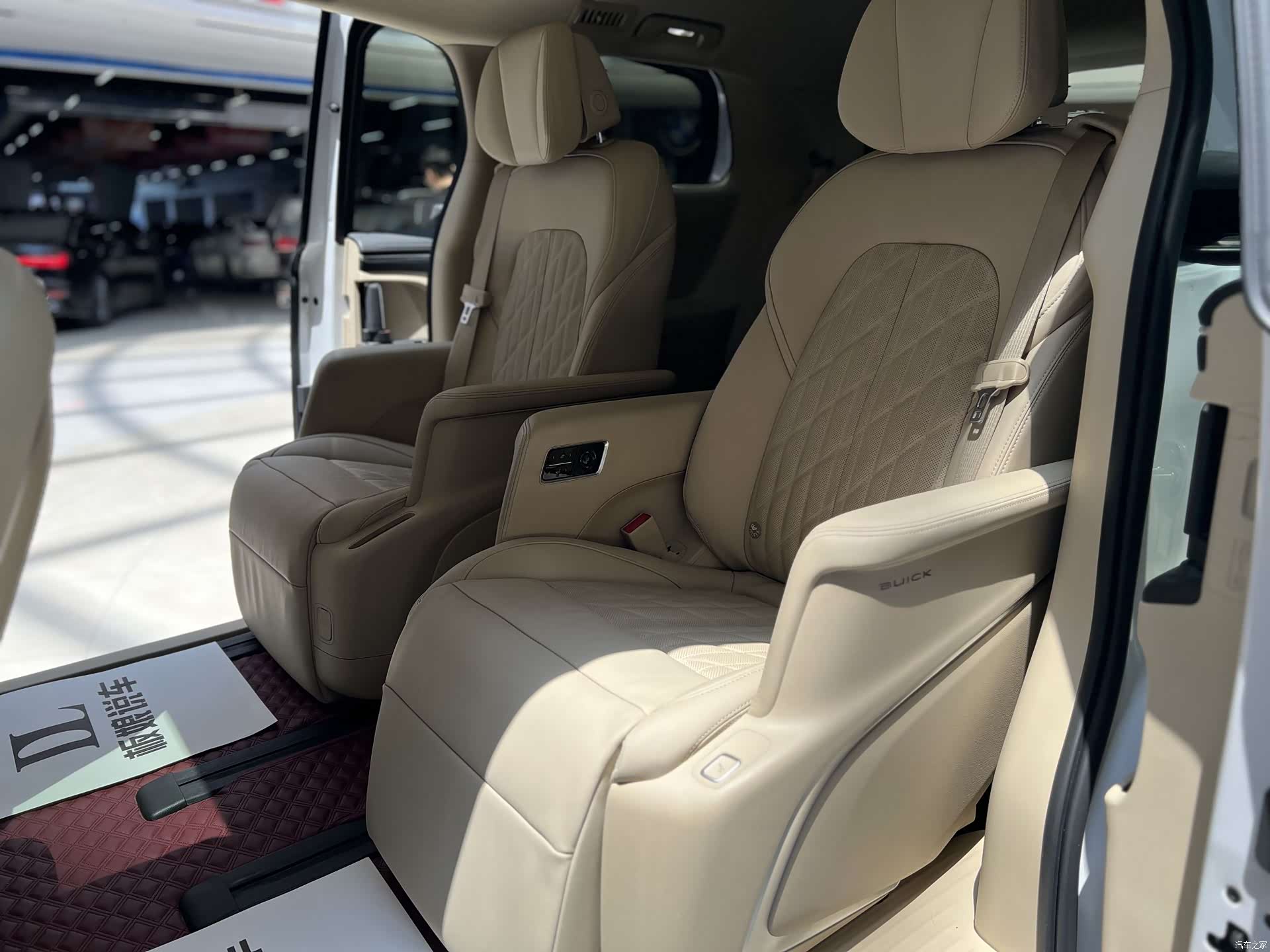 Buick GL8, 2021 17