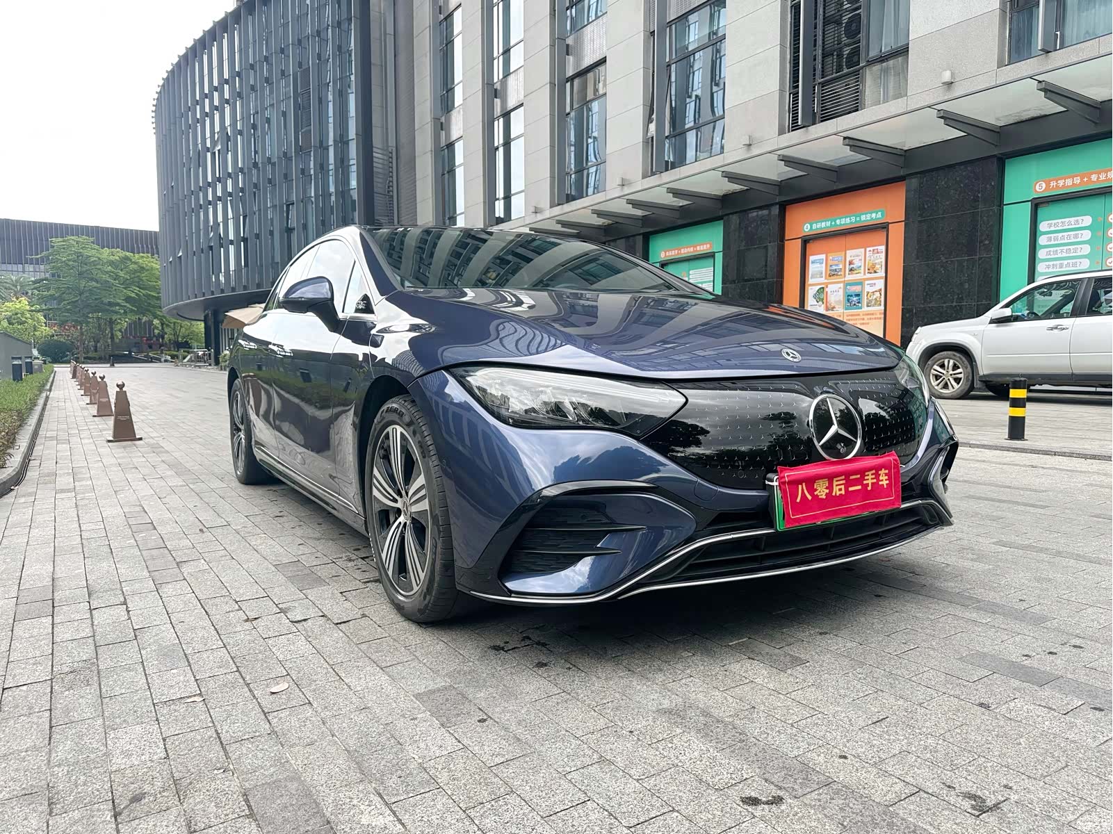 Mercedes-Benz EQE, 2024 3