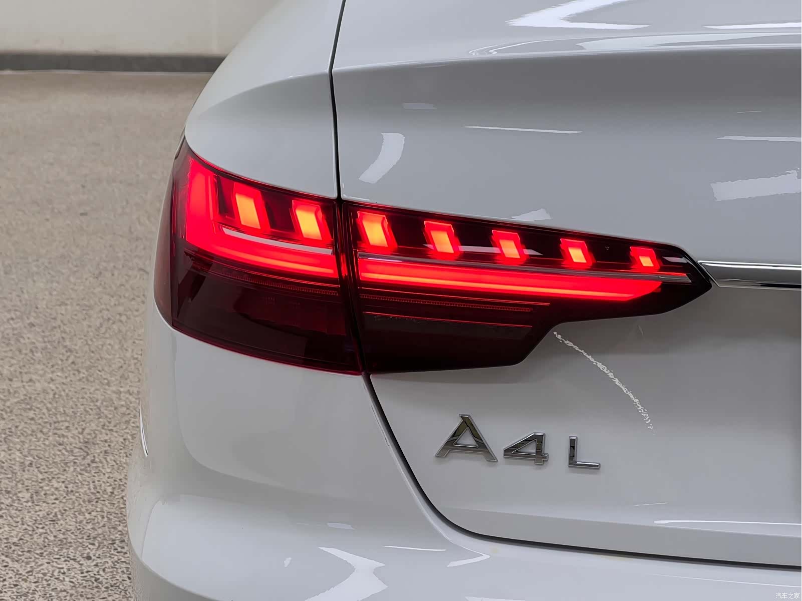 Audi A4L, 2020 11