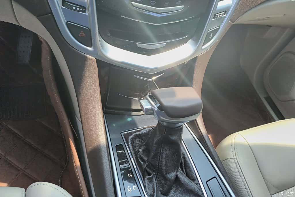 Cadillac SRX, 2015 16