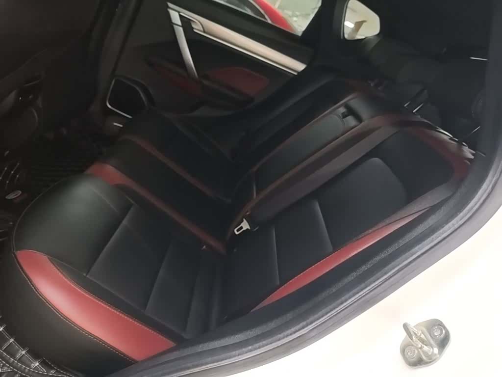 Geely Coolray, 2021 17