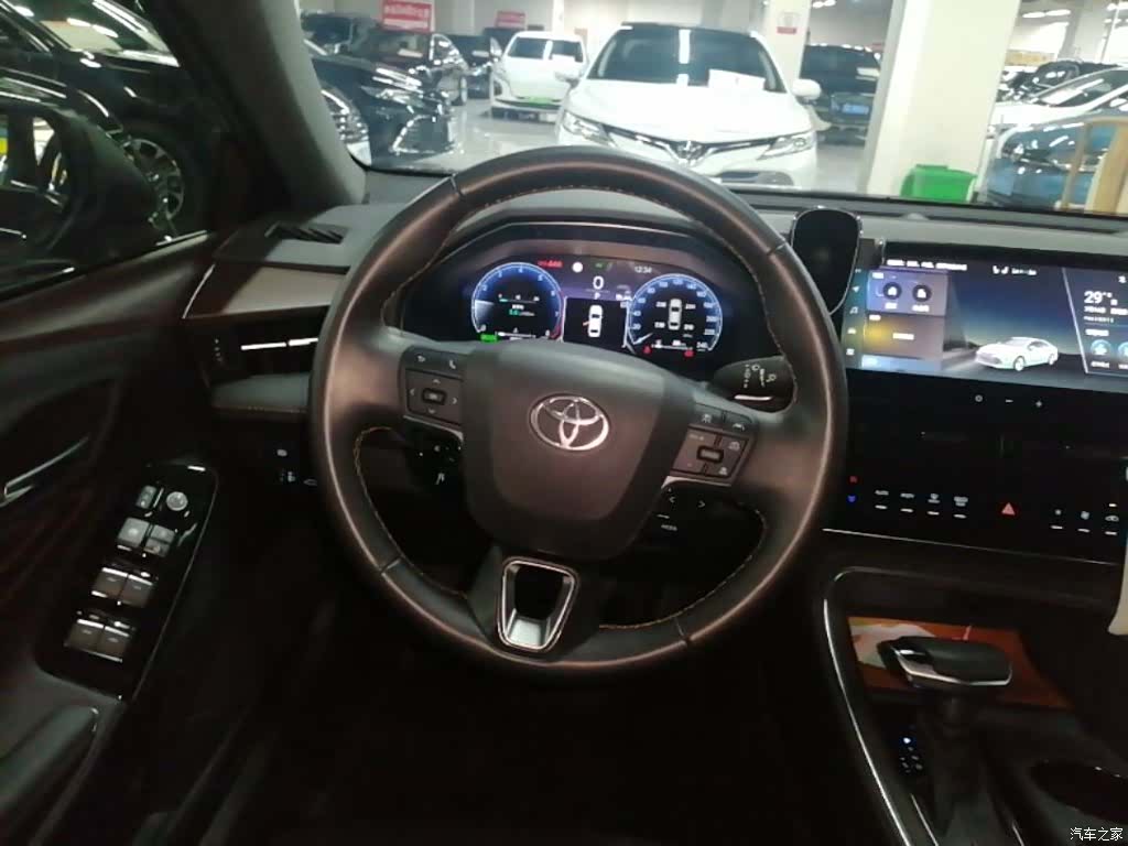 Toyota Avalon, 2025 11