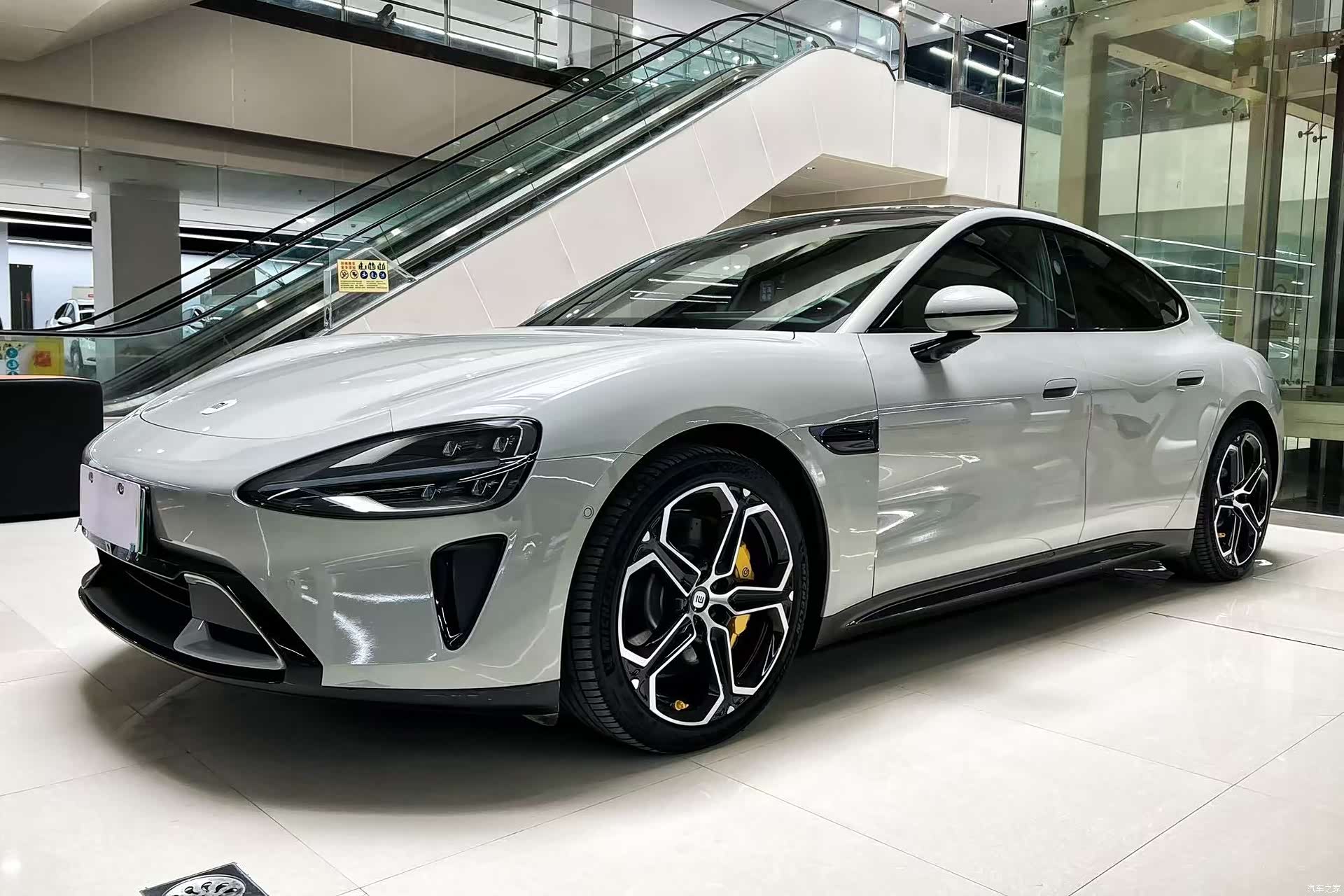Xiaomi SU7, 2024 1