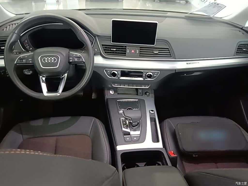Audi Q5L, 2019 10