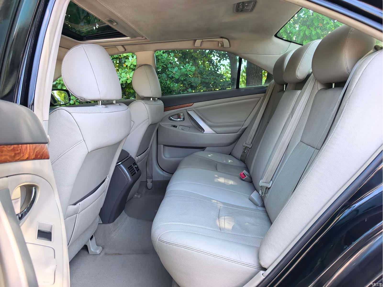 Toyota Camry, 2011 10