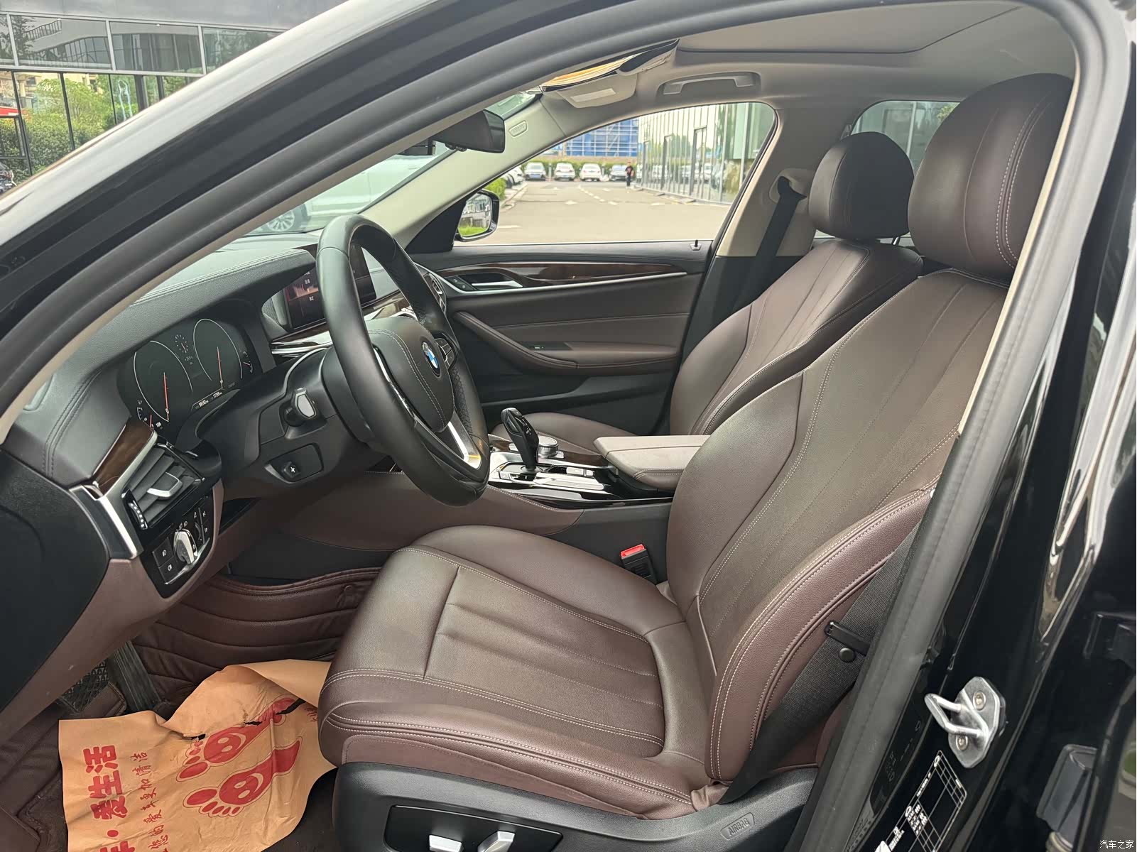BMW 5 Series, 2019 все фото