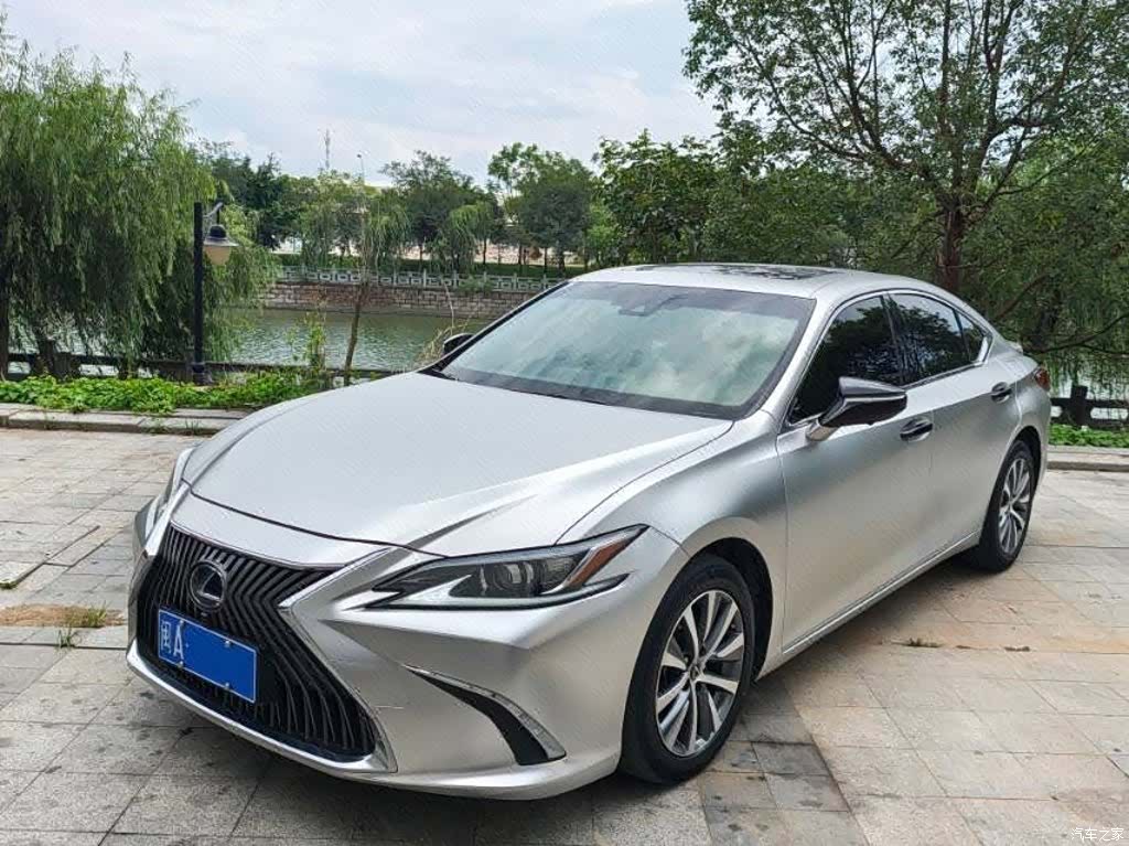 Lexus ES, 2020 1