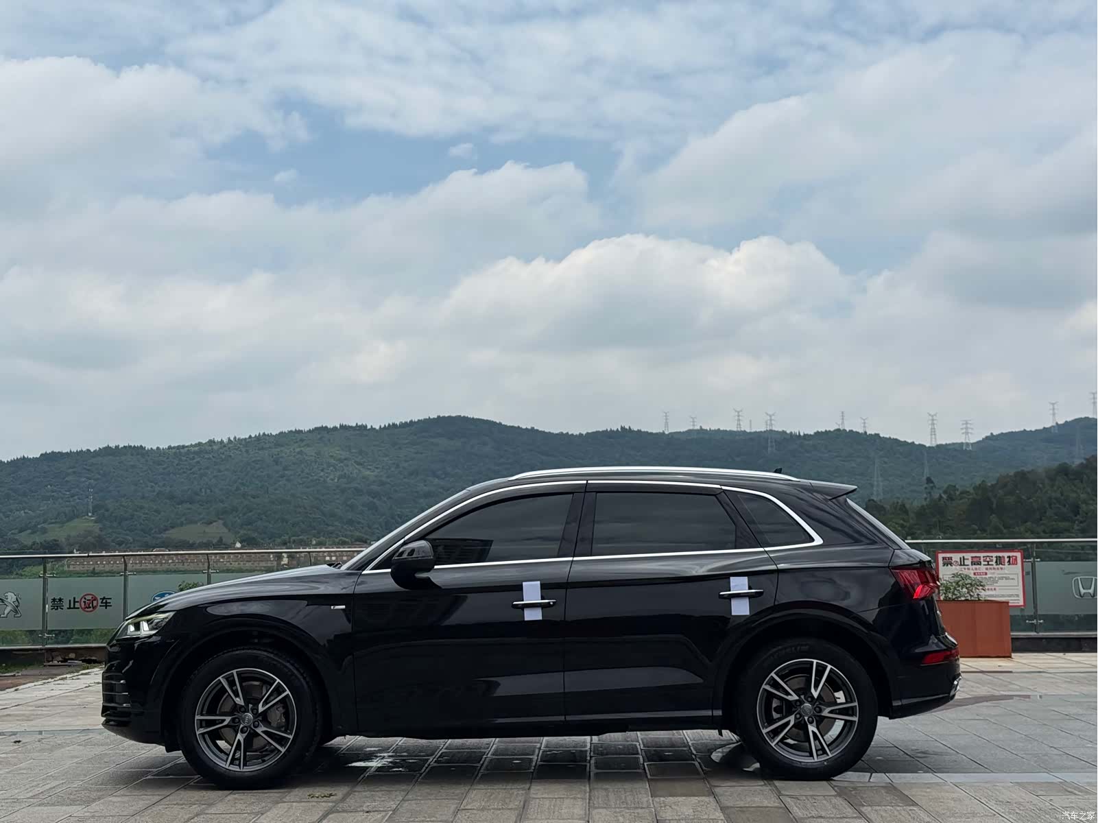 Audi Q5L, 2019 10
