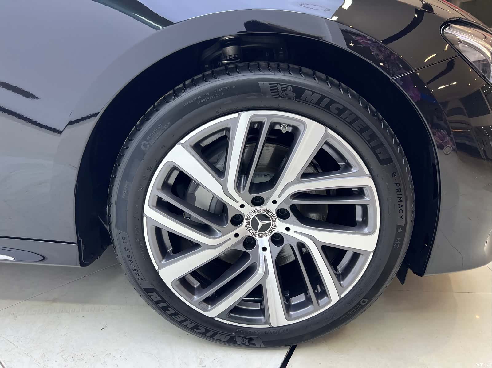 Mercedes-Benz E-Class, 2025 17
