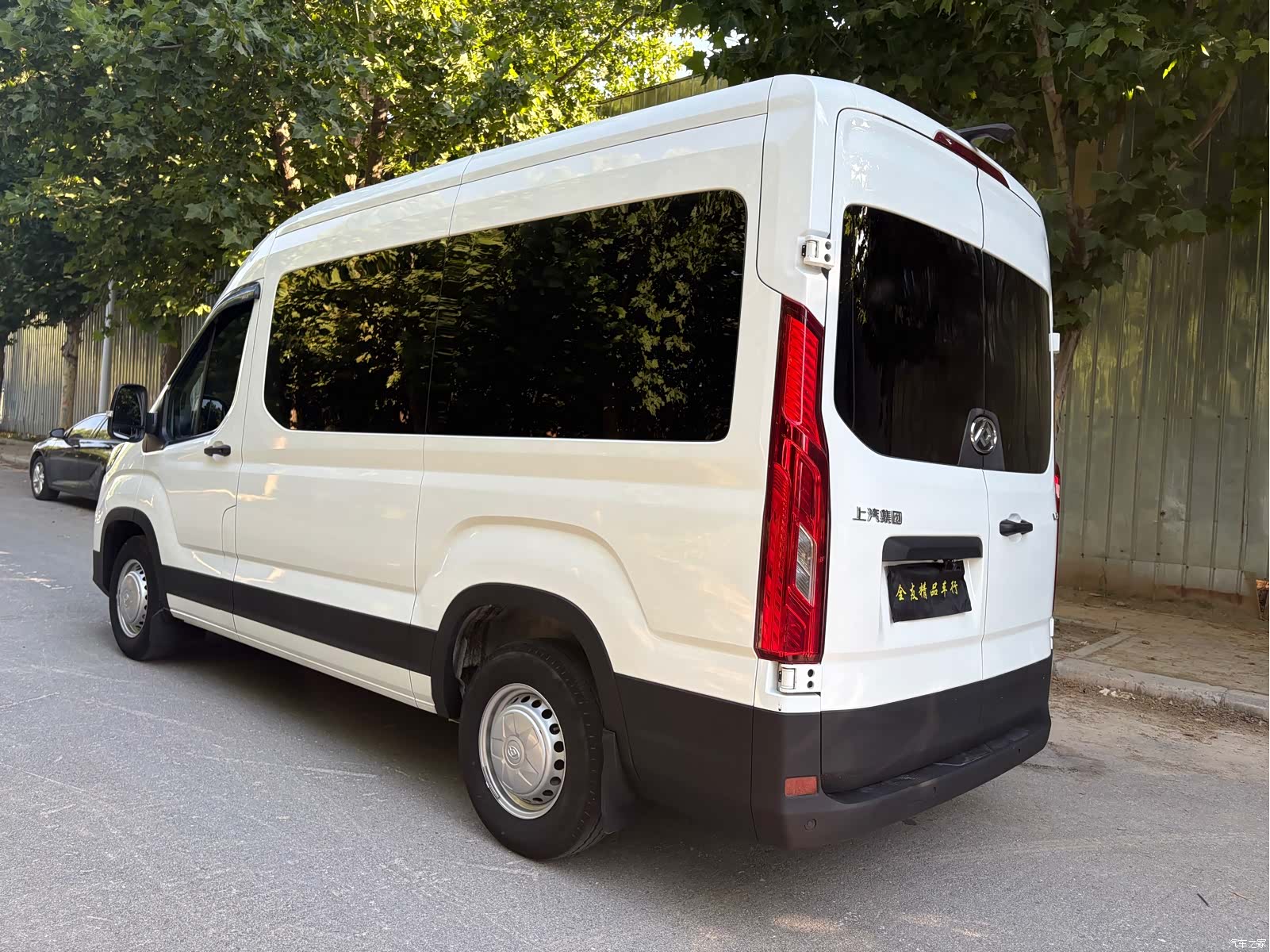Maxus V90, 2023 все фото