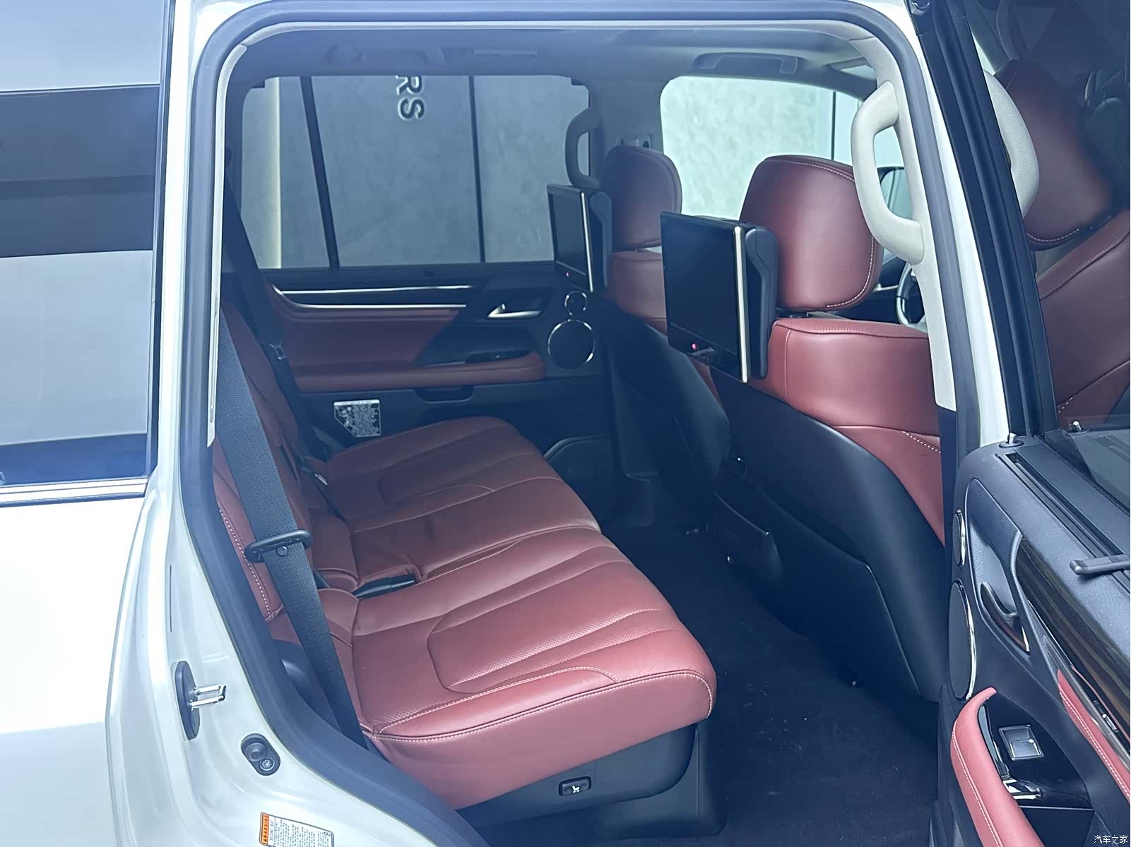 Lexus LX, 2020 22
