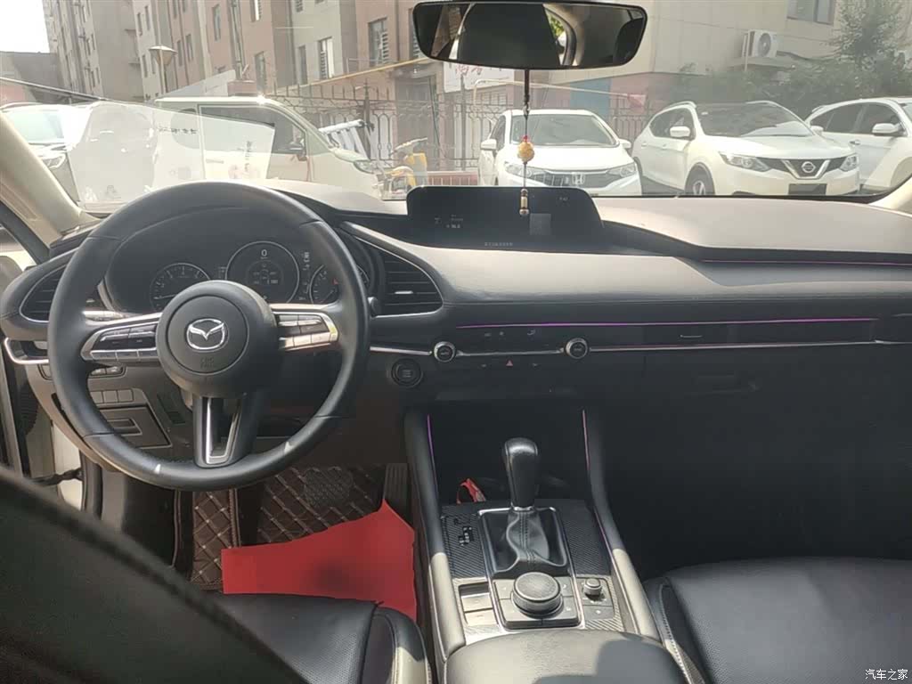 Mazda Mazda3, 2020 10