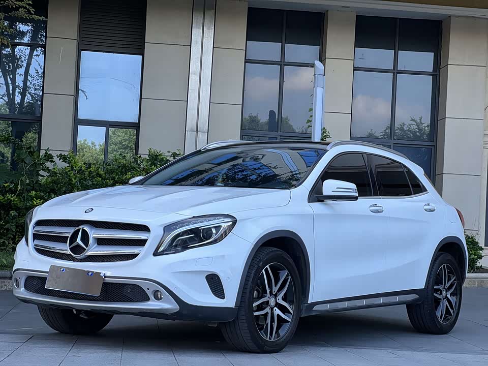Mercedes-Benz GLA