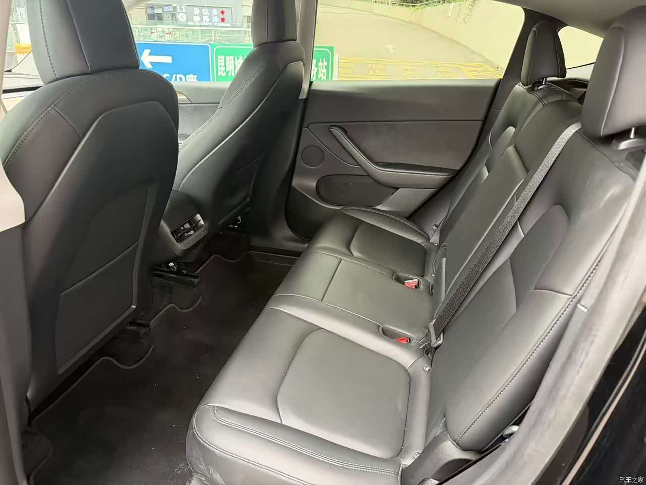 Tesla Model Y, 2021 8