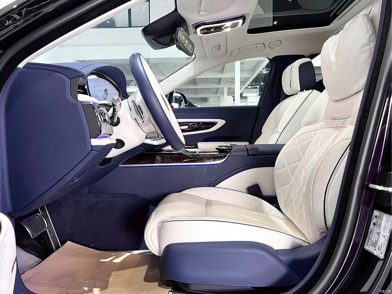 Hongqi Guoya, 2025 21