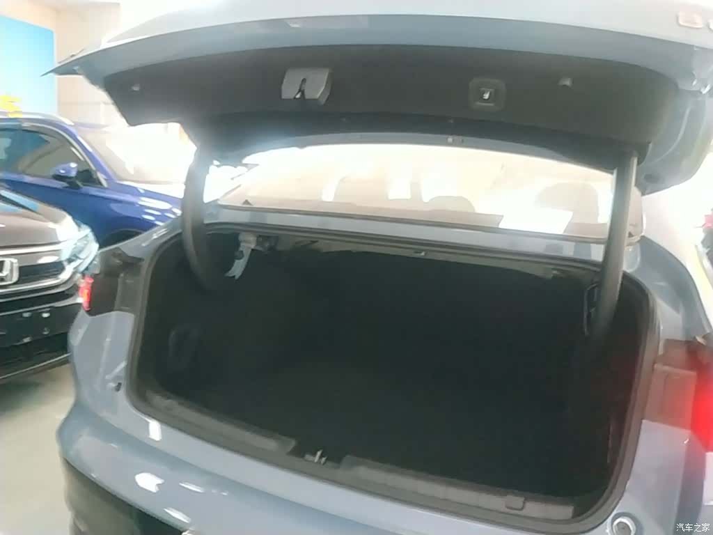 Leapmotor B01, 2025 19