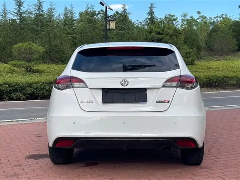 MG MG5