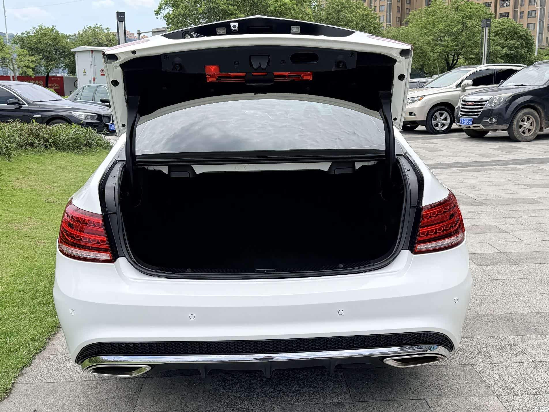 Mercedes-Benz E-Class, 2015 20