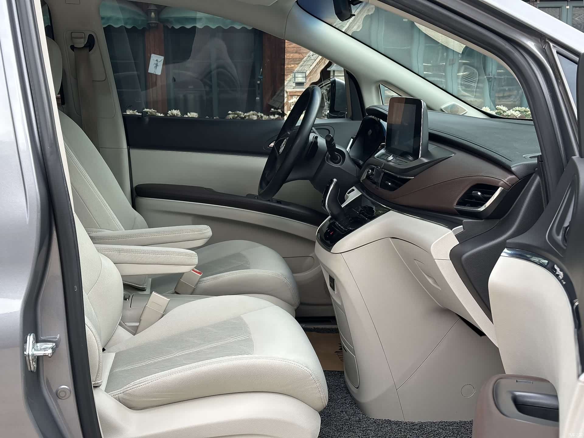 Buick GL8, 2022 18