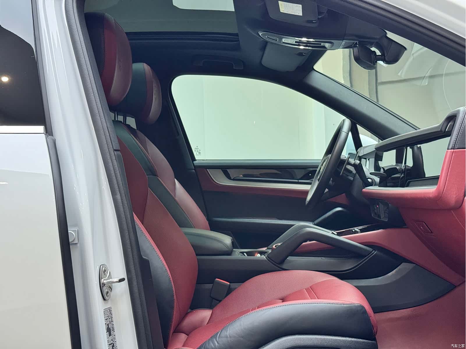 Porsche Cayenne, 2025 14