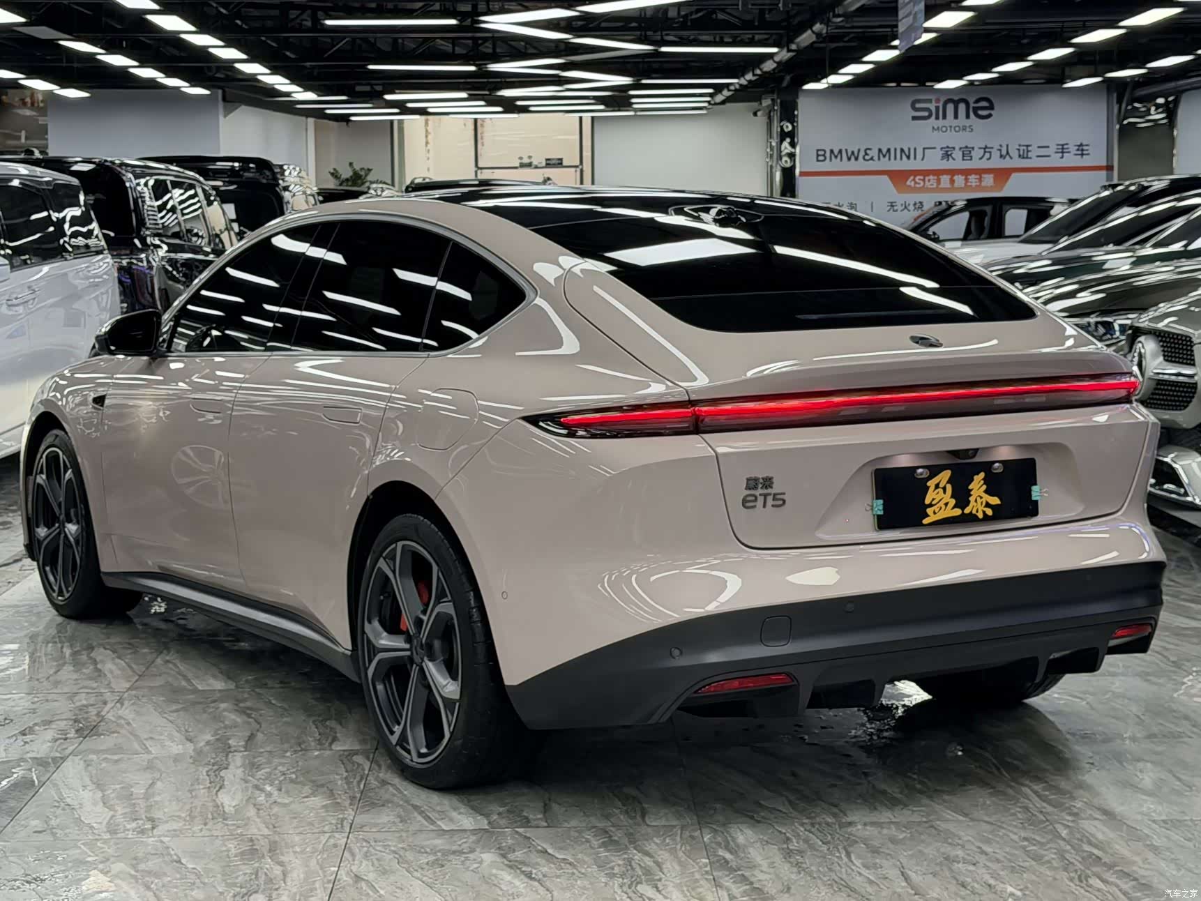 NIO ET5, 2022 все фото