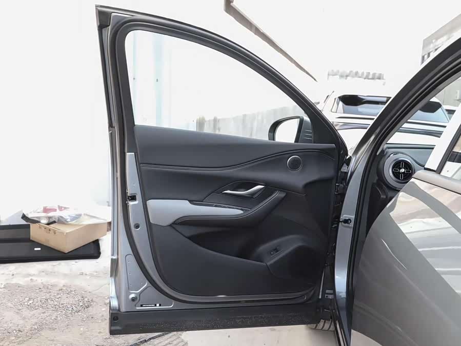 BYD Haili 05 DM-i 2025, фото 10