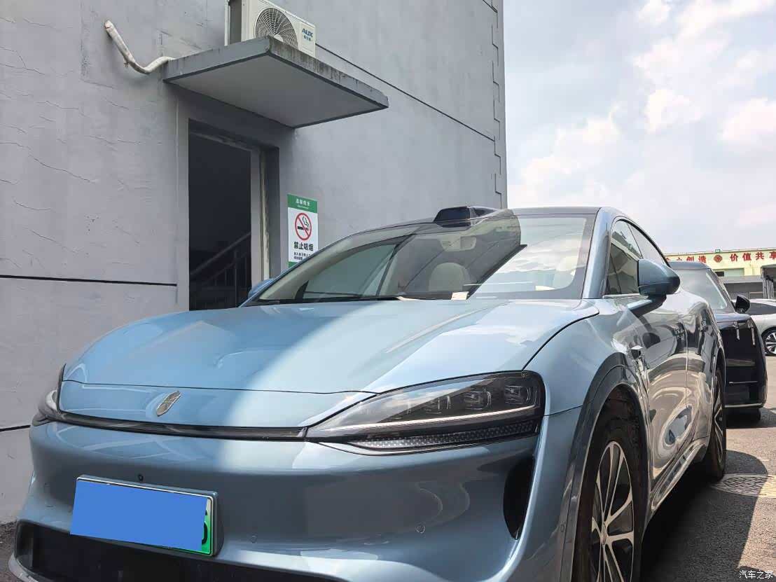 Luxeed R7, 2025 1