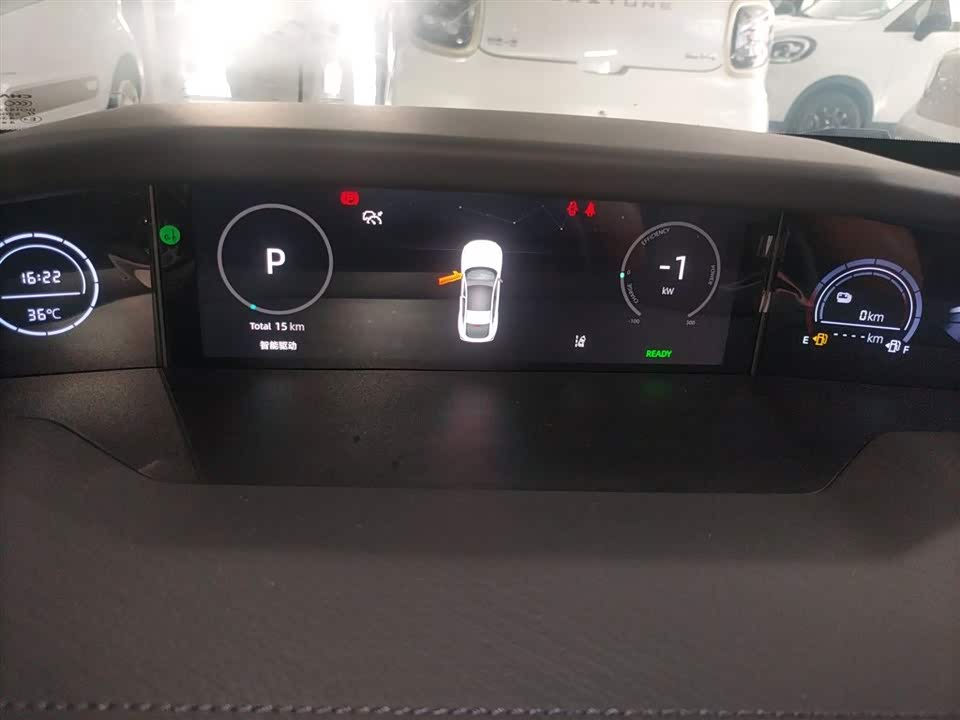 Changan UNI-V Smart iDD Changan UNI-V Smart iDD