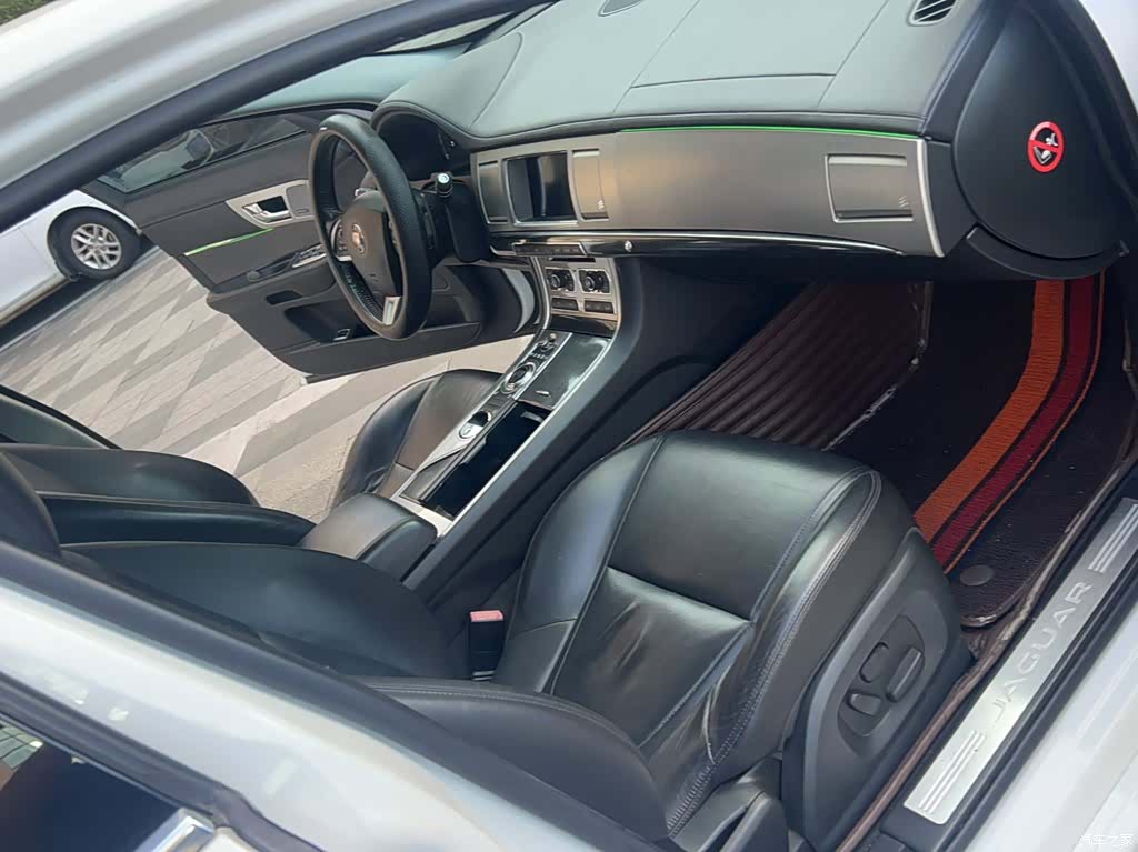 Jaguar XF, 2014 16