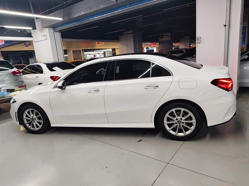 Mercedes-Benz Class A Mercedes-Benz Class A