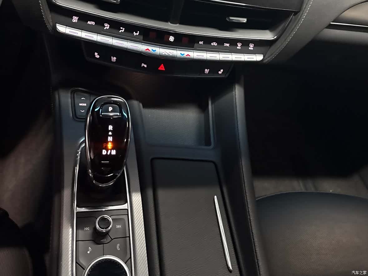 Cadillac CT5, 2022 14