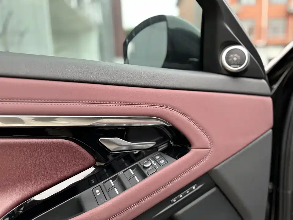 Land Rover Range Rover Aurora