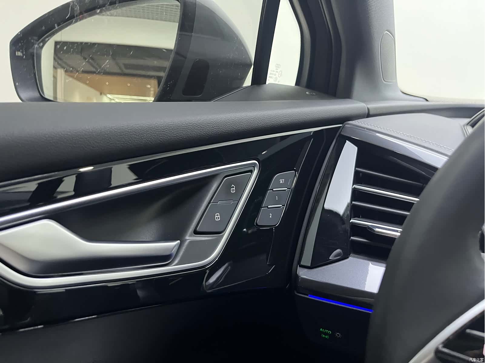 Audi Q4 e-tron, 2023 11
