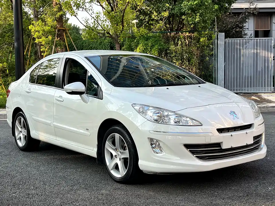 Peugeot 408