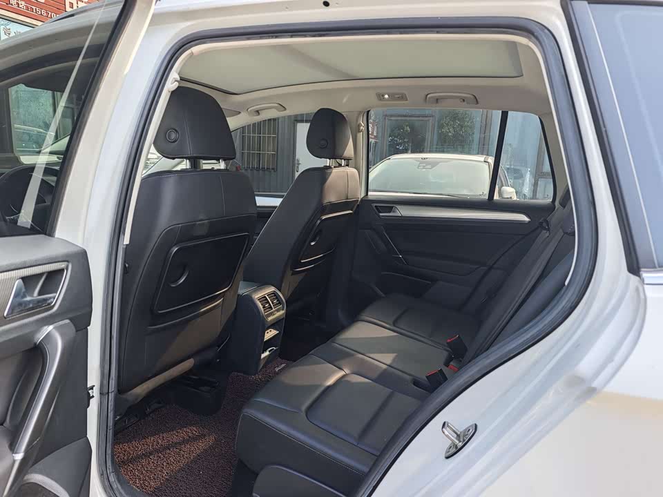 Volkswagen Golf*Jiayu