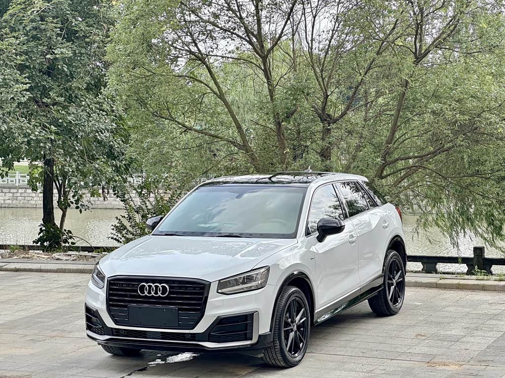 Audi Q2L