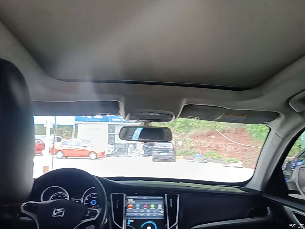 Zotye SR7, 2016 18